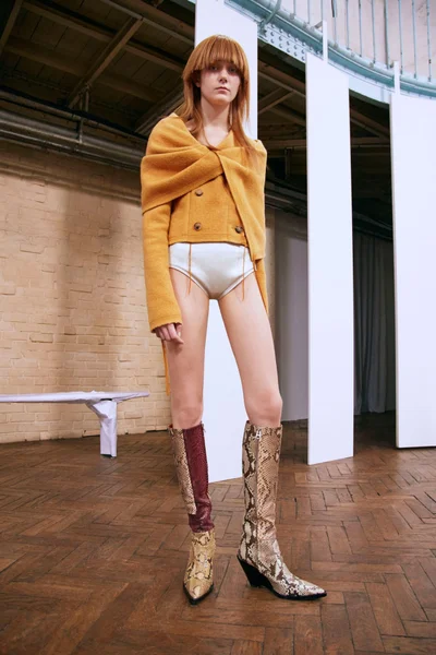 Look 7